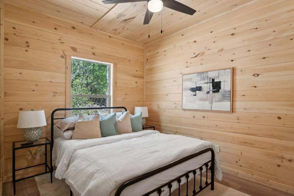 Baby Bear Den Villa Гетлинбург Екстериор снимка