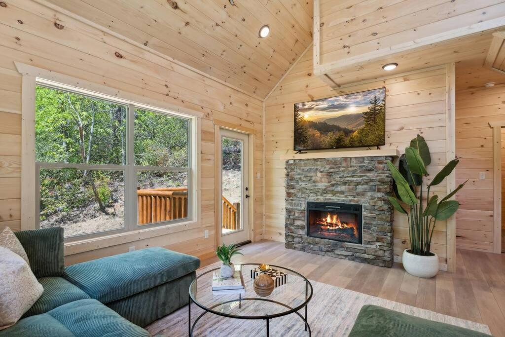 Baby Bear Den Villa Гетлинбург Екстериор снимка